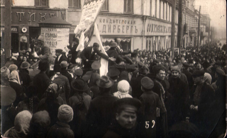 Кондитерская Дирберга в дни февральской революции в Харькове, 1917 г.